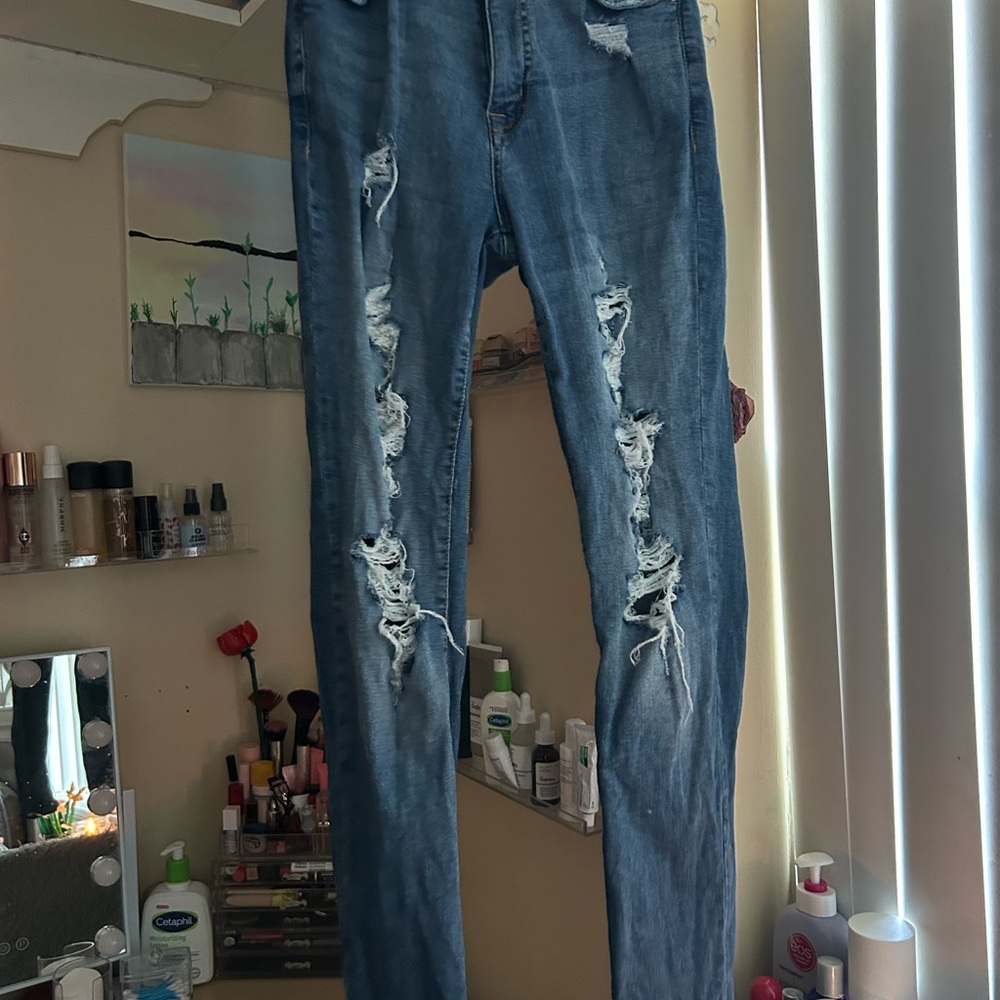 Women’s Distressed Blue Jeans
